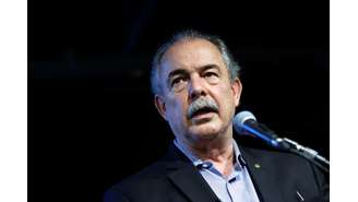 Aloizio Mercadante 01/12/2022 REUTERS/Adriano Machado