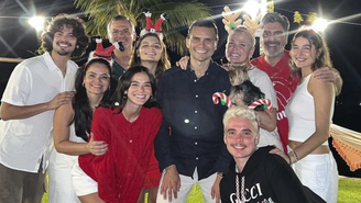 Marquezine se reuniu com familiares e amigos na noite do dia 24