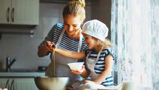 Faça bolachas caseiras e surpreenda a criançada – Foto: Guia da Cozinha