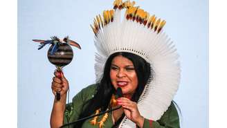 Sonia Guajajara tomou posse como ministra dos Povos Indígenas nesta quarta-feira, 11