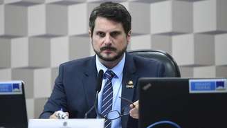 Marcos do Val disse que Bolsonaro queria 'derrubar a eleição' de Lula