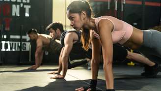 Exercícios físicos - Shutterstock
