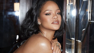 Rihanna retorna aos palcos após 7 anos de pausa