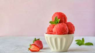 O sorbet é leve e saboroso, tem tudo para se tornar sua sobremesa do verão favorita