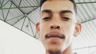 Imagem mostra Túlio de Jesus Silva; ele é um homem negro.