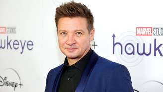 Jeremy Renner está pensando em terminar carreira após acidente, diz jornal