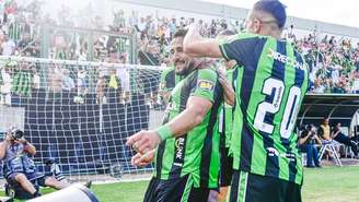 A menos de um mês do início do Brasileirão, Coelho tem 12 partidas, com oito vitórias e quatro empates - (Foto: Mourão Panda/América-MG)