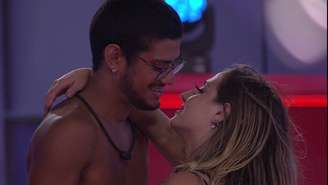 BBB 23: Gabriel Santana surpreende com decisão sobre romance com Bruna Griphao -