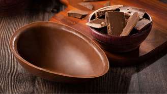 Ovo de Páscoa meio amargo simples