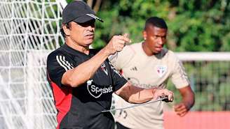 Milton Cruz durante treino do Tricolor nesta quarta (Foto: Divulgação/ SPFC)