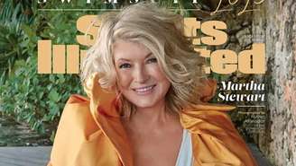 Martha Stewart aos 81 anos é a nova garota da capa da revista Sports Illustrated Swimsuit, edição dedicada à moda praia
