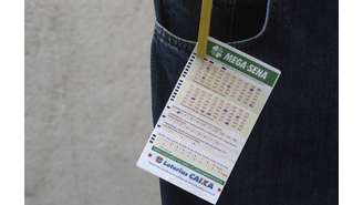 Mega-Sena acumulada sorteia R$ 45 mi neste sábado, 27