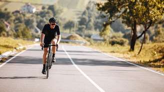 Andar de bicicleta - Shutterstock