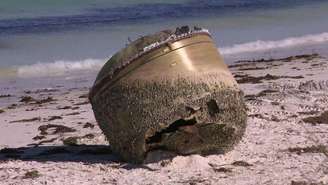 O misterioso objeto apareceu em praia na costa oeste da Austrália