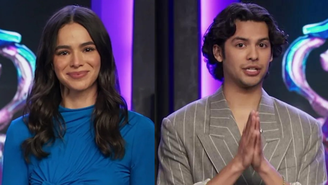 Bruna Marquezine e Xolo Maridueña