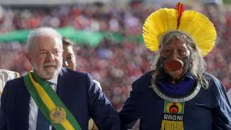 Raoni subiu a rampa do Palácio do Planalto na posse de Lula