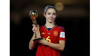 Jogadora espanhola Aitana Bonmatí recebeu a Bola de Ouro da Copa do Mundo