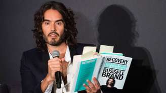 Russell Brand recebe nova acusação de assédio sexual