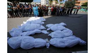 Corpos de palestinos são mantidos no gelo enquanto os necrotérios dos hospitais ficam lotados em meio os ataques à Gaza