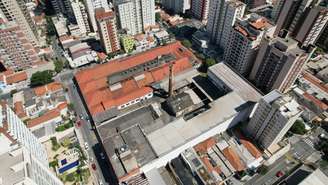 Pan produzia chocolates em formato de moeda, cigarro e outros, com uma massa pouco refinada e embrulhados em papel alumínio