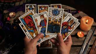 Descubra as possibilidades das cartas do tarot -