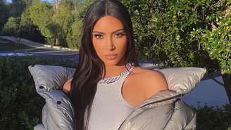 Kim Kardashian mostra seu escritório e decoração choca fãs.