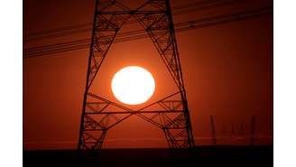 Torre de transmissão de energia elétrica perto de Brasília