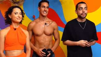 Lucas Maciel em ‘Selfie Service’ (Reprodução)