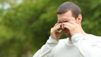 Como cuidar dos olhos no verão