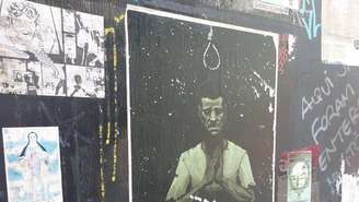 No terreno onde ossadas foram encontradas, ativistas fizeram um mural