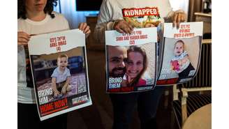 Fotos de família israelense sequestrada 13/11/2023 