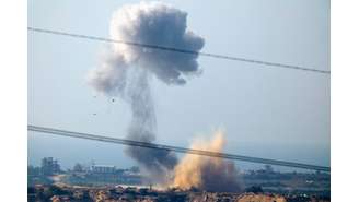 Explosão ocorre em Gaza neste sábado, 2, após fim do acordo de trégua entre Israel e o Hamas.