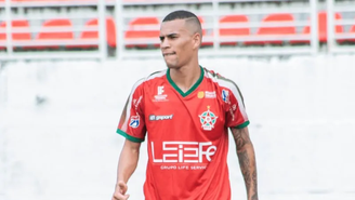 Jogador Carlinhos 