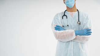 Médico consegue abatimento de R$ 100 mil no Fies por trabalho na pandemia de covid-19