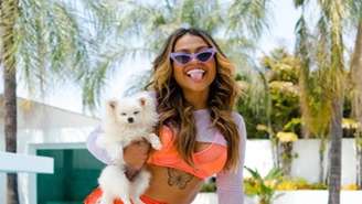 Camila é dona de Prada e Sandy -