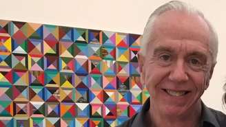 Brent Sikkema foi encontrado morto em seu apartamento