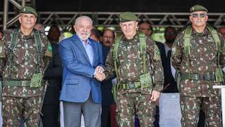 Presidente Lula no Comando Militar do Nordeste 