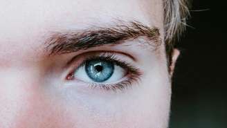 Estudo sugere que a evolução dos olhos azuis no norte da Europa pode ter conferido vantagens em condições de luminosidade reduzida