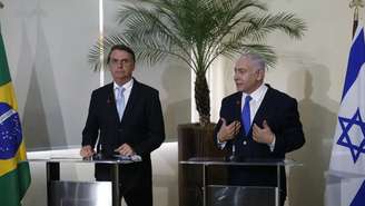 Defesa de Bolsonaro pede liberação para ex
