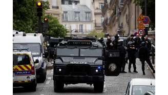 Polícia francesa isola consulado do Irã em Paris 19/4/2024 