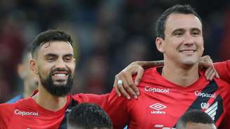 Mastriani e Pablo se elogiaram após o jogo.