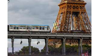Trens são vandalizados e incendiados a poucas horas da cerimônia de abertura de Paris