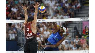 Evandro e Arthur não reconhecem canadenses e seguem 100% no vôlei de praia 