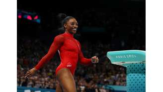 Simone Biles fecha mesma média das classificatórias