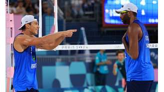 Evandro e Arthur vencem dupla holandesa nas oitavas de final