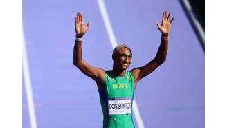 Alison dos Santos nos 400m com barreiras