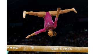 Rebeca Andrade fica em 4° lugar na final da trave