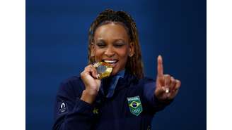 Rebeca Andrade é a maior medalhista do Brasil