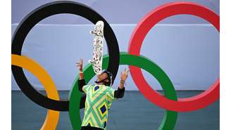 Augusto Akio do Brasil em ação na Olimpíada