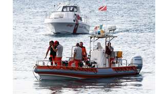 Operações de resgate na costa da Sicília